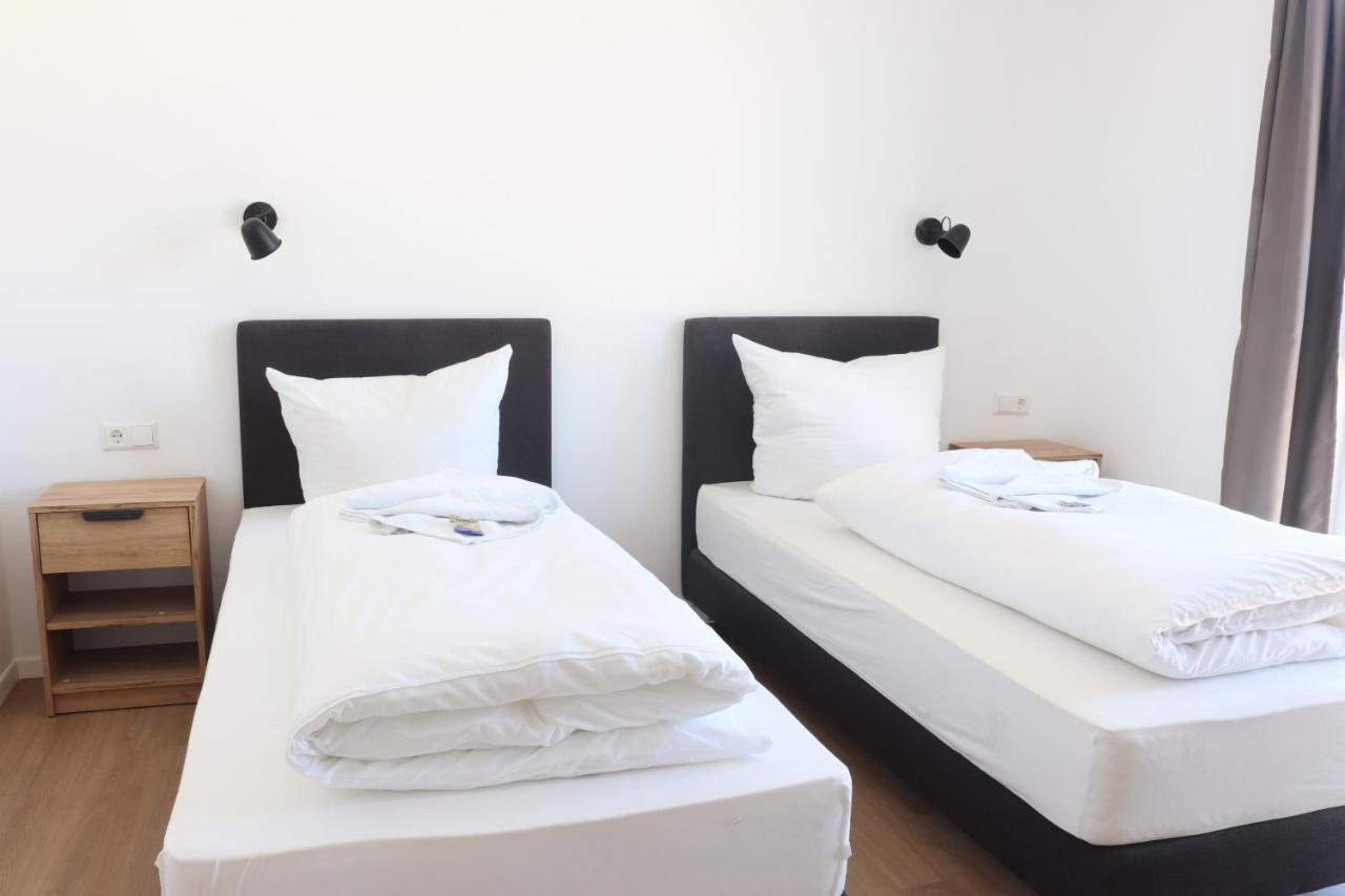 Motel Bergtheim - Self Check-In ภายนอก รูปภาพ