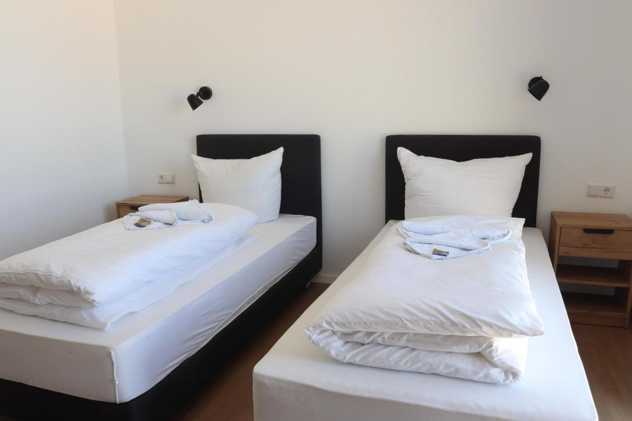 Motel Bergtheim - Self Check-In ภายนอก รูปภาพ