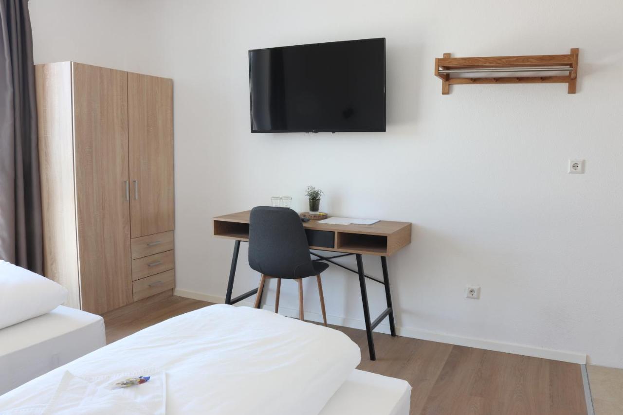 Motel Bergtheim - Self Check-In ภายนอก รูปภาพ